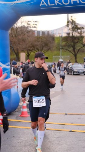 01E655A8-8A87-40D1-AB59-FA30BE21DE94 4 5005 c