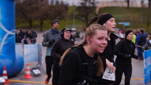 09C11FA3-BA64-4B20-9131-EB6E5C4E182F 4 5005 c