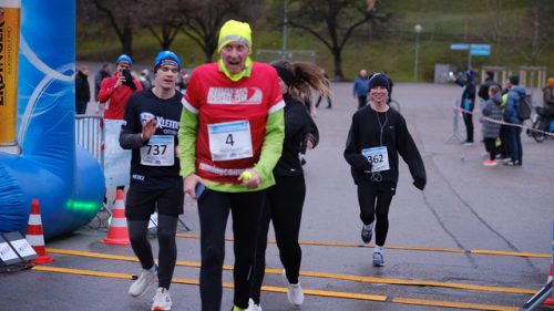 0BF8D582-8D5C-4FF0-9715-F8C7627BD20E 4 5005 c