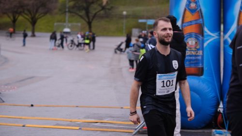 0EFB0F3B-17DF-4F6F-9F25-68BFE21D7D29 4 5005 c