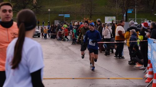 1AA10018-88DA-4892-9D5D-3B86342481D1 4 5005 c