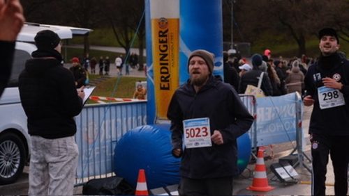 273CA9DE-7910-4303-80C4-7A5346D8A535 4 5005 c