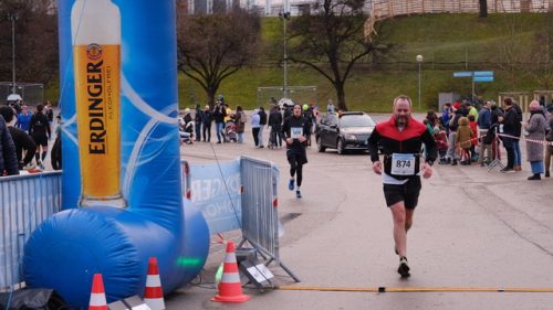 28486D13-15B3-44D6-BFCF-E9493C89EEF8 4 5005 c