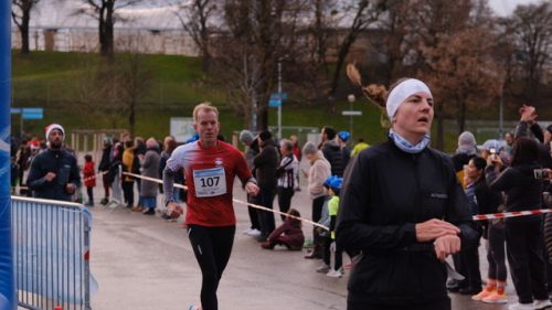 3329B24E-BBD5-4B8D-9CE5-C69E7E86F310 4 5005 c