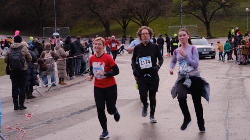 35060682-36EB-4235-8151-8C1E217D90E4 4 5005 c