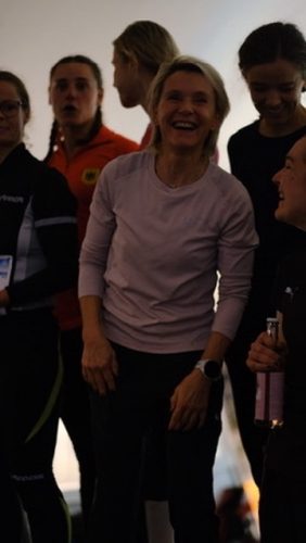 3617EFF5-339C-4594-99A5-280959F0DDC9 4 5005 c