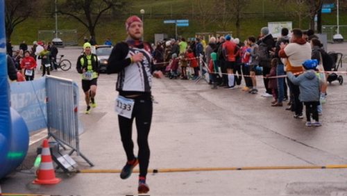 38FA39E0-5BE3-48D8-B653-8DBD41651CC1 4 5005 c