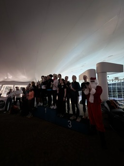 3A24FB84-D5A0-4A17-802A-E413057F410F 4 5005 c