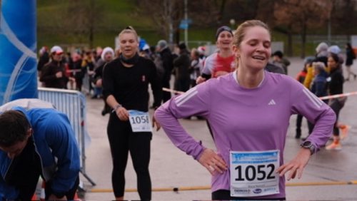 419D7A2B-3D41-49EA-9A57-47ACF85DF64D 4 5005 c