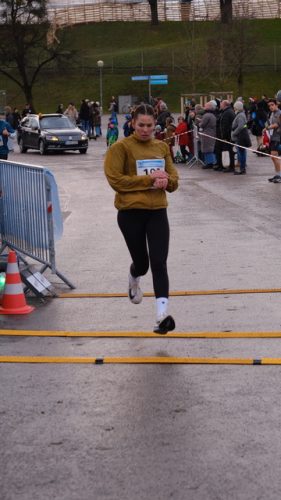 441E2427-095D-4BEC-9B3B-52750A5B2840 4 5005 c