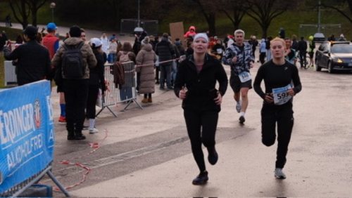 4AE19AE3-B78B-4882-A4DA-6AFC5DB0B24B 4 5005 c