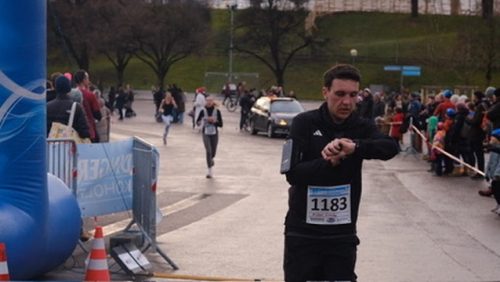 574B0B07-8F33-4F32-9179-3E829C2F361C 4 5005 c