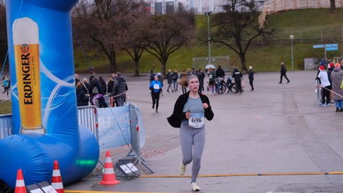 58320482-56AA-46DF-9FE9-E16DF668D9FE 4 5005 c