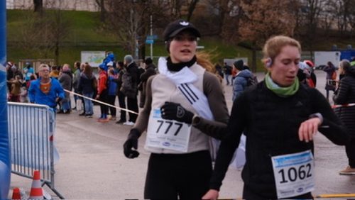 5B99EB0B-D526-493F-AF7E-4858F35DDD9C 4 5005 c