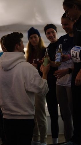 611545E7-1255-4719-8F4A-576DE20F11EF 4 5005 c