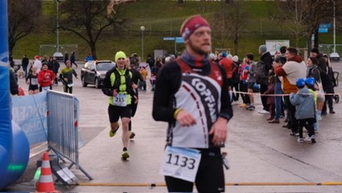 6FF41668-B2FC-44C7-915F-5804038CC38F 4 5005 c