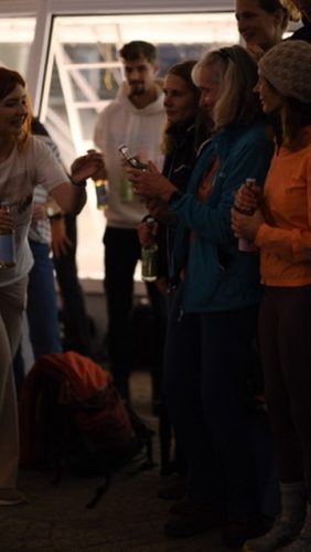 70D78A43-5ACD-4138-9C27-4DCB98B4C42D 4 5005 c