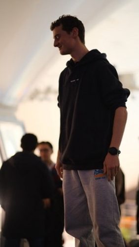 752AC454-6F08-4F35-826A-5A8A53A84716 4 5005 c