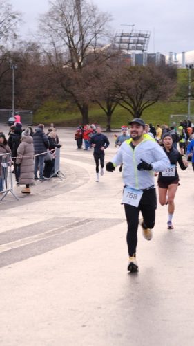 76844F65-AAF3-4C17-B788-ABA689BBEECE 4 5005 c