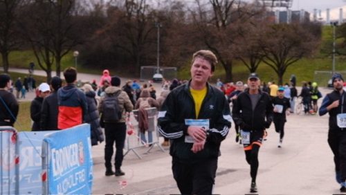 772AC26A-995F-4135-8EEA-5B1CC0C61979 4 5005 c