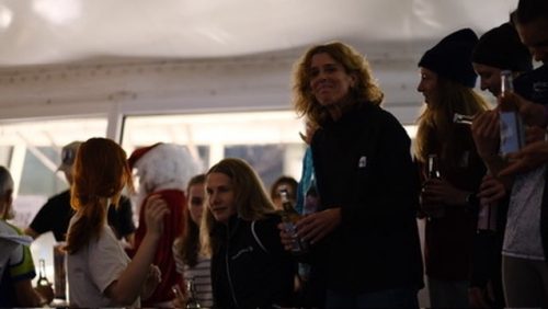 87EC9506-CA03-4CA6-BA42-F54488660807 4 5005 c