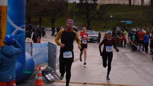 8F7B0740-BF8F-4CD3-B591-D5341E309455 4 5005 c