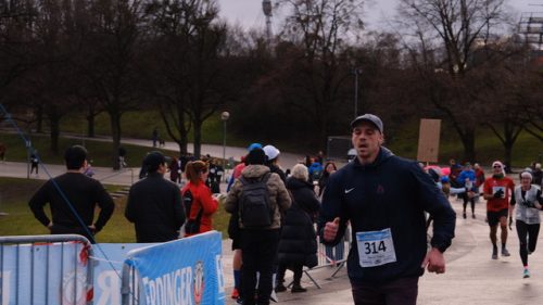 929B32E7-97D8-4020-9E07-0440D83810D8 4 5005 c