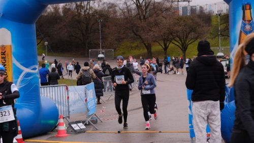 9AABB120-D9EF-4FD4-ADCA-69B010E22586 4 5005 c