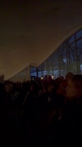 9C4D9D31-7713-4004-A168-734F758AA3B3 4 5005 c