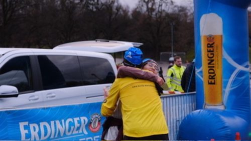 9EF9748D-15E0-4C36-9487-2F1EFEE5B8E2 4 5005 c