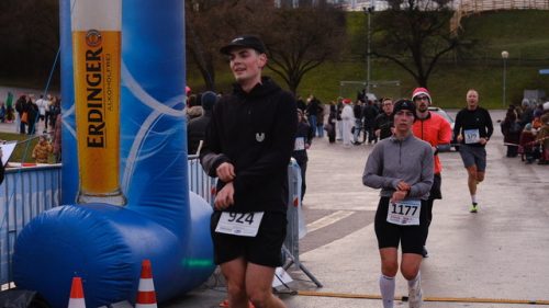 A5AD4DC8-0F4E-4F57-B63A-1AC86A1413E7 4 5005 c