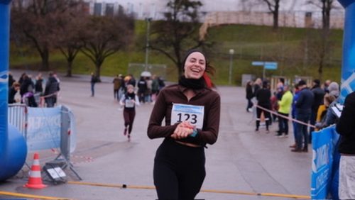 AD2AB427-CC22-4228-90EC-737BEF6F5673 4 5005 c