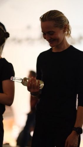 B2B634C7-E111-4510-BF77-46665BF7C2C5 4 5005 c