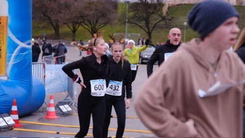 B4177C5C-A41B-4239-BD21-E277F4F0F2D7 4 5005 c