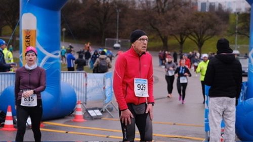 B8C486F7-2A53-4E71-BABA-9F98FD03CC26 4 5005 c