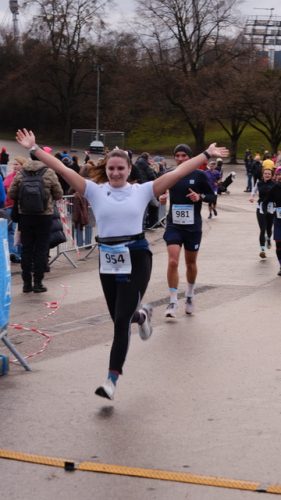 C8CF9E67-75CF-43F4-BFCE-2DA1A5FC64FF 4 5005 c