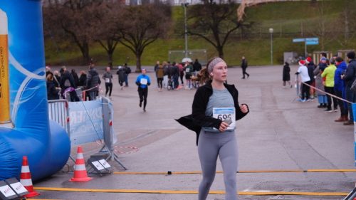 C9B4D02F-3F2B-443F-A0C8-39E6B6483E6A 4 5005 c