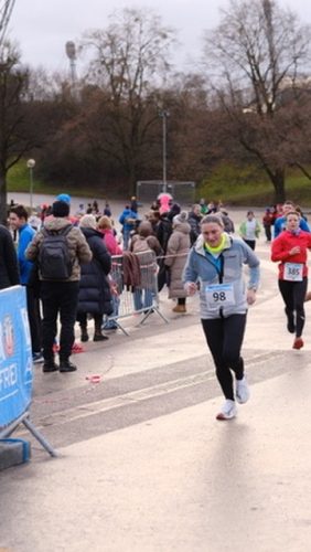 CAB5EB94-095E-42D4-81E0-A7284D5F539E 4 5005 c