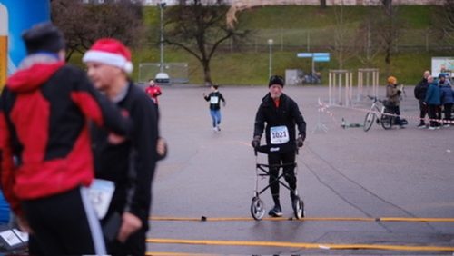 CEFD1AAF-0248-409A-8C0E-B493A82E781D 4 5005 c