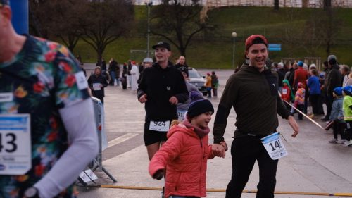 D0055DB9-FD5C-4DBE-8392-8F1A0936E148 4 5005 c