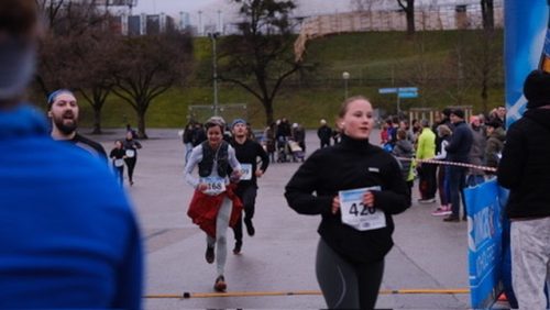 EF49E8C5-8960-4920-B51B-6A67ADDCB288 4 5005 c