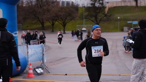 F142A08F-AA81-4347-8492-89ECF6FF9704 4 5005 c