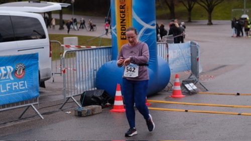 FEFF16EF-7832-4A56-96E1-AA6AA38E5DCF 4 5005 c