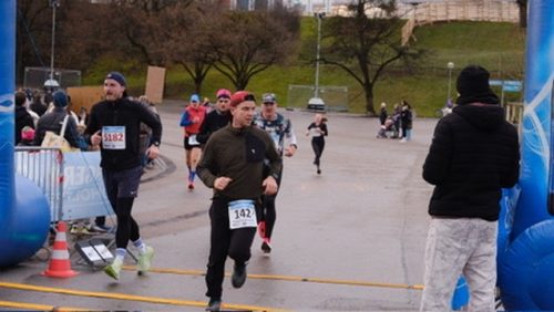 05AEABE9-854B-4771-AF33-F05E5198B241 4 5005 c