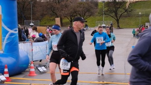 207CA854-6913-45A4-91BB-3546D047D8E7 4 5005 c