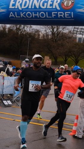 36508034-83BD-4127-AB37-A04F8CC399C6 4 5005 c