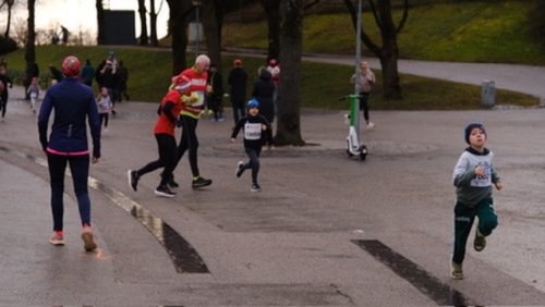 3B6EFFC7-8D54-4025-85A6-349B91D08A44 4 5005 c