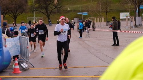 421F1895-1AAE-45F6-89DF-D5E791250B10 4 5005 c