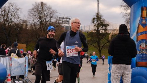 49E40110-DC39-4FCE-B878-EFE27C3426FC 4 5005 c