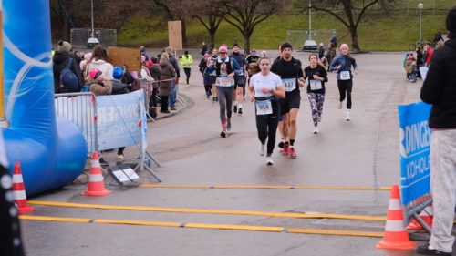 4D0B5F5C-7274-4E12-9E50-5A2AD3BDA275 4 5005 c